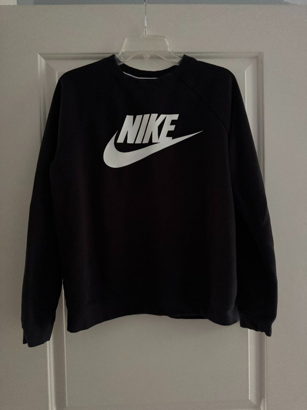 Women's Nike Black Crewneck Sweatshirt  Size Medium